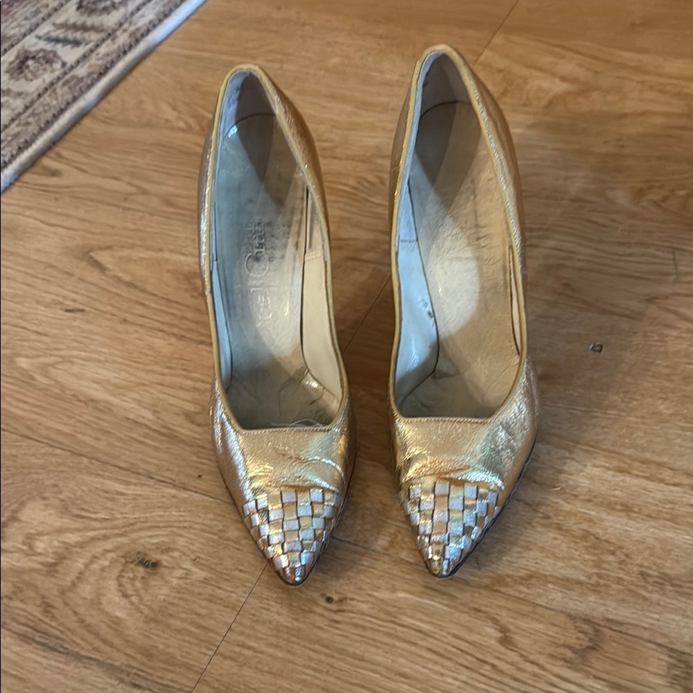 1970 Elegant Gold Women's Heels